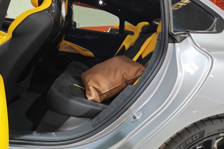 Used Xiaomi Auto SU7 Ultra 2025 Ultra Model Left Rear Seat
