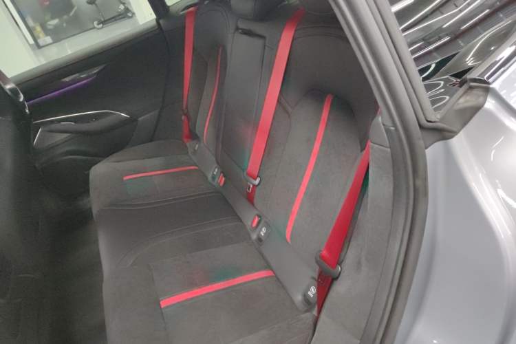 Used Xiaomi Auto SU7 Ultra 2025 Ultra Model Left Rear Seat