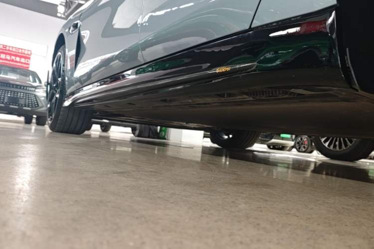 Used Xiaomi Auto SU7 Ultra 2025 Ultra Model Left Side Sill