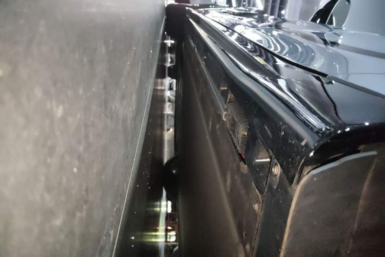 Used Xiaomi Auto SU7 Ultra 2025 Ultra Model Left Side Sill
