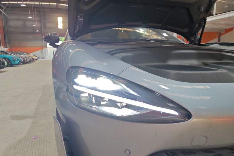 Used Xiaomi Auto SU7 Ultra 2025 Ultra Model Right Front Headlight