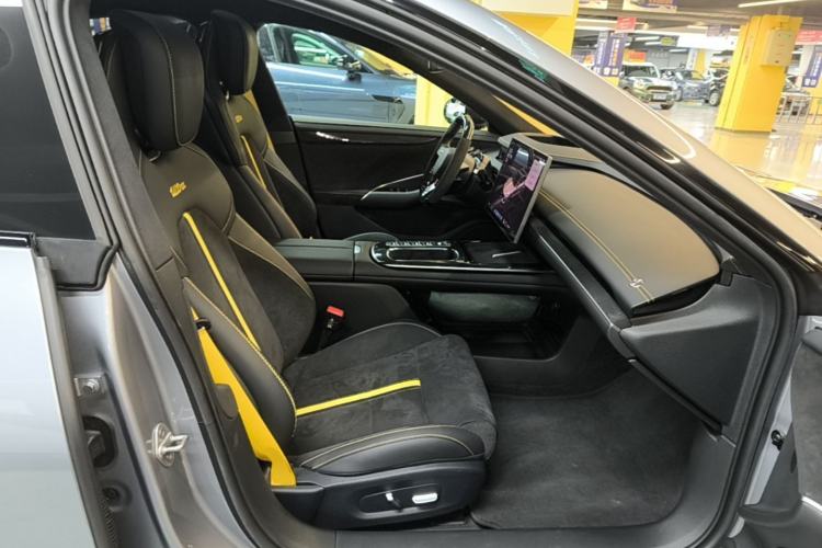 Used Xiaomi Auto SU7 Ultra 2025 Ultra Model Right Front Seat