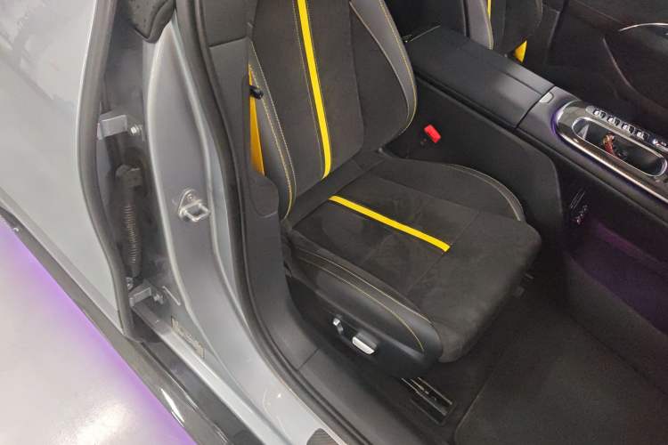 Used Xiaomi Auto SU7 Ultra 2025 Ultra Model Right Front Seat