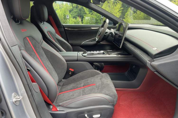 Used Xiaomi Auto SU7 Ultra 2025 Ultra Model Right Front Seat