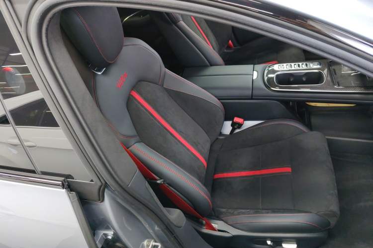 Used Xiaomi Auto SU7 Ultra 2025 Ultra Model Right Front Seat