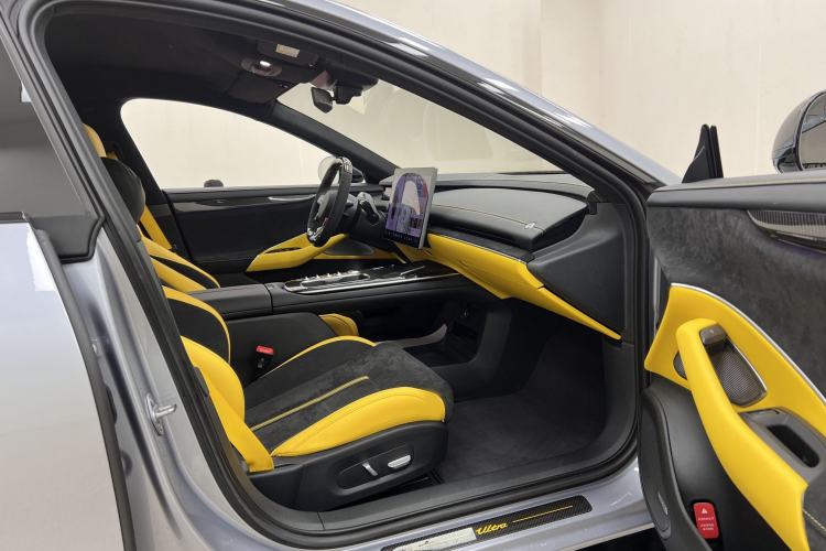 Used Xiaomi Auto SU7 Ultra 2025 Ultra Model Right Front Seat
