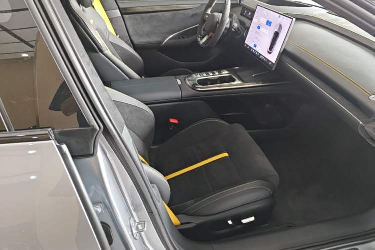 Used Xiaomi Auto SU7 Ultra 2025 Ultra Model Right Front Seat