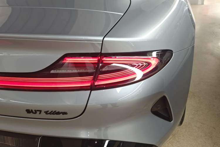 Used Xiaomi Auto SU7 Ultra 2025 Ultra Model Right Rear Taillight