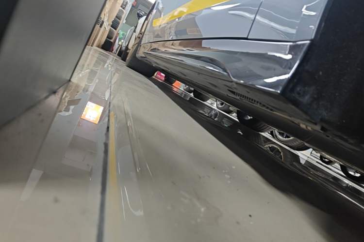 Used Xiaomi Auto SU7 Ultra 2025 Ultra Model Right Side Sill