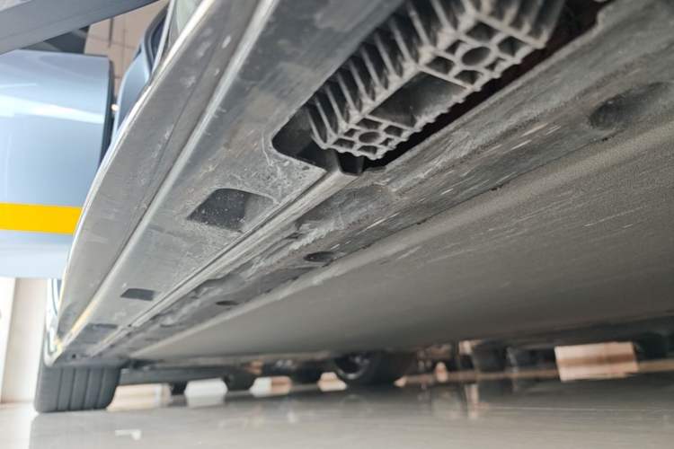 Used Xiaomi Auto SU7 Ultra 2025 Ultra Model Right Side Sill