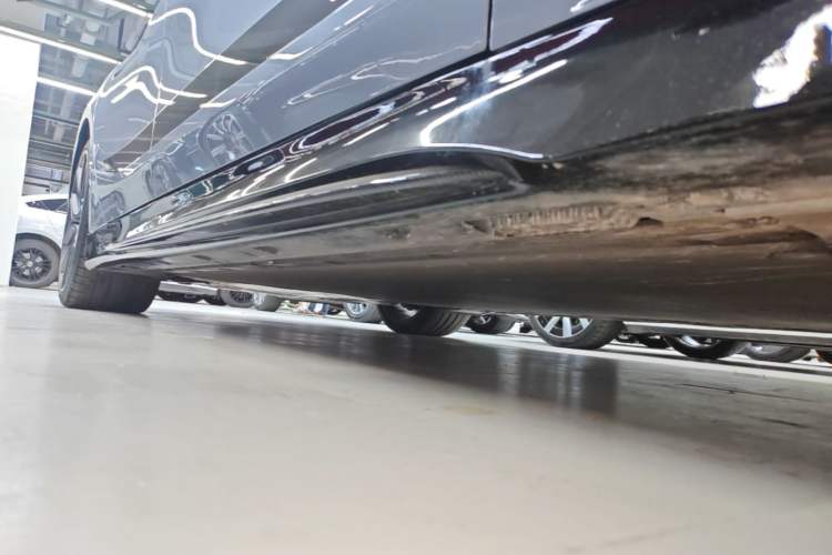 Used Xiaomi Auto SU7 Ultra 2025 Ultra Model Right Side Sill