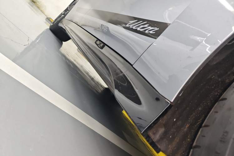 Used Xiaomi Auto SU7 Ultra 2025 Ultra Model Right Side Sill