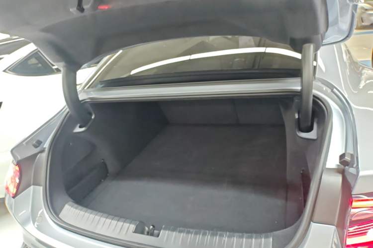 Used Xiaomi Auto SU7 Ultra 2025 Ultra Model Trunk
