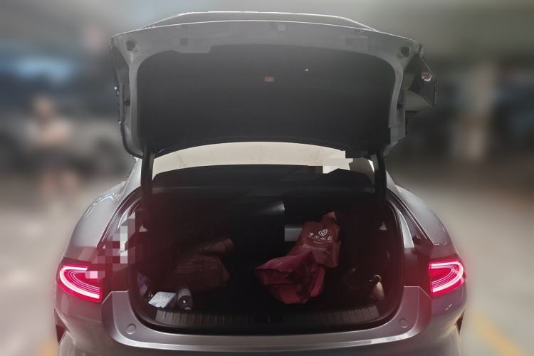 Used Xiaomi Auto SU7 Ultra 2025 Ultra Model Trunk