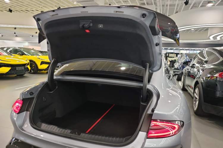 Used Xiaomi Auto SU7 Ultra 2025 Ultra Model Trunk