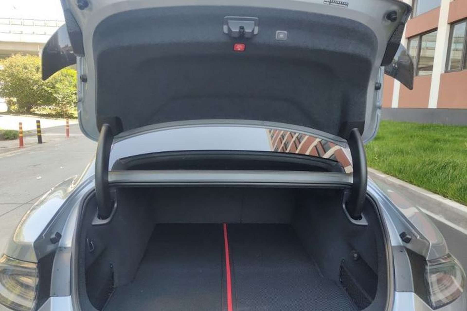 Used Xiaomi Auto SU7 Ultra 2025 Ultra Model Trunk