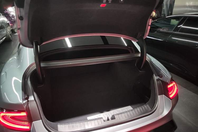 Used Xiaomi Auto SU7 Ultra 2025 Ultra Model Trunk