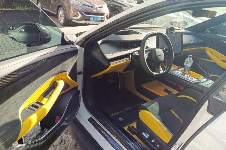 Used Xiaomi Auto SU7 Ultra 2025 Ultra Model Driver Seat