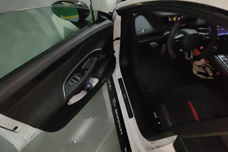 Used Xiaomi Auto SU7 Ultra 2025 Ultra Model Driver Seat