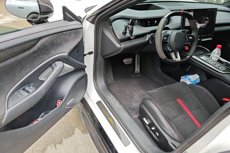 Used Xiaomi Auto SU7 Ultra 2025 Ultra Model Driver Seat