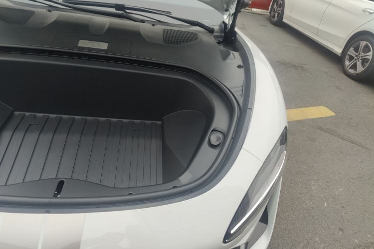 Used Xiaomi Auto SU7 Ultra 2025 Ultra Model Engine Bay Left