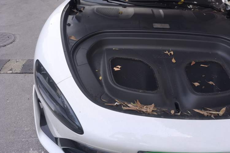 Used Xiaomi Auto SU7 Ultra 2025 Ultra Model Engine Bay Right