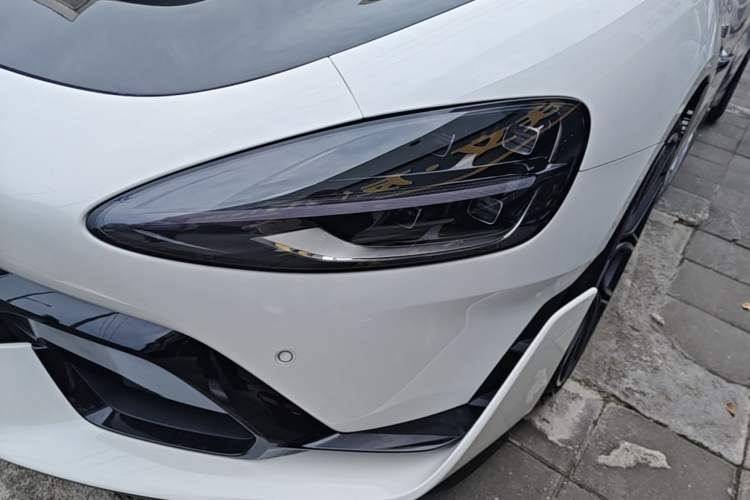 Used Xiaomi Auto SU7 Ultra 2025 Ultra Model Left Front Headlight