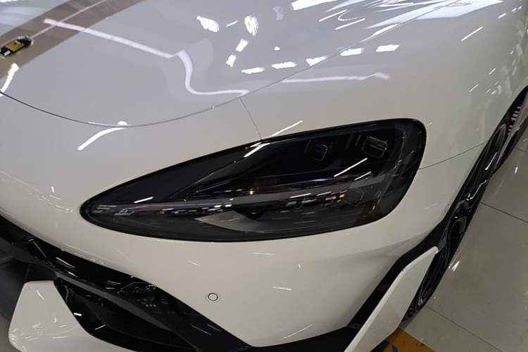 Used Xiaomi Auto SU7 Ultra 2025 Ultra Model Left Front Headlight