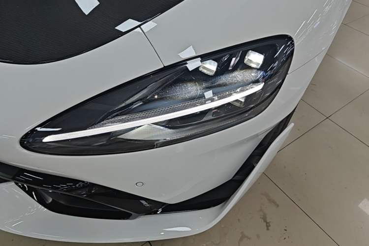 Used Xiaomi Auto SU7 Ultra 2025 Ultra Model Left Front Headlight