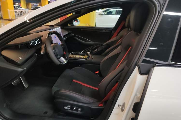 Used Xiaomi Auto SU7 Ultra 2025 Ultra Model Left Front Seat