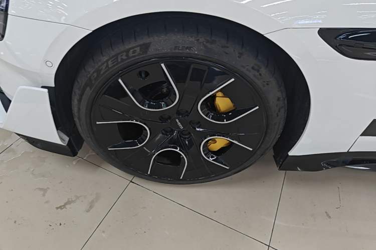 Used Xiaomi Auto SU7 Ultra 2025 Ultra Model Left Front Wheel Hub