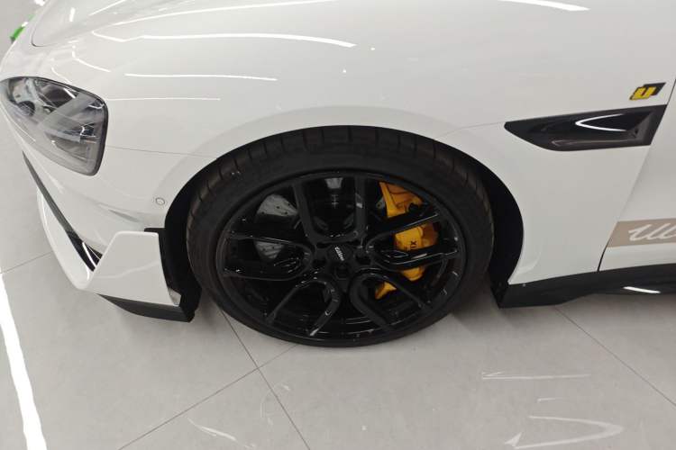 Used Xiaomi Auto SU7 Ultra 2025 Ultra Model Left Front Wheel Hub