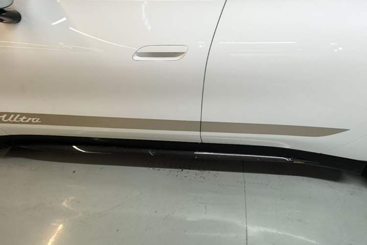 Used Xiaomi Auto SU7 Ultra 2025 Ultra Model Left Side Sill
