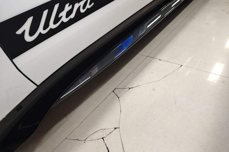 Used Xiaomi Auto SU7 Ultra 2025 Ultra Model Left Side Sill