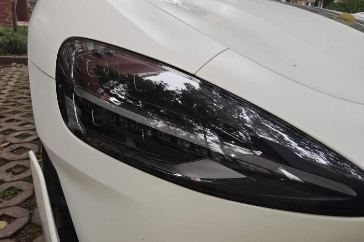Used Xiaomi Auto SU7 Ultra 2025 Ultra Model Right Front Headlight