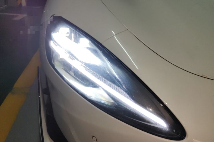 Used Xiaomi Auto SU7 Ultra 2025 Ultra Model Right Front Headlight