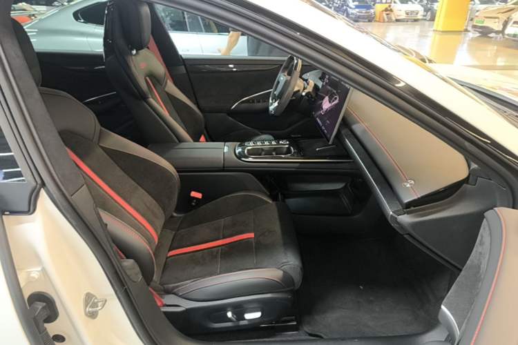 Used Xiaomi Auto SU7 Ultra 2025 Ultra Model Right Front Seat