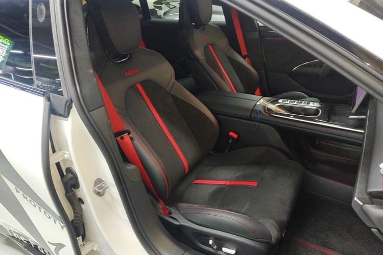 Used Xiaomi Auto SU7 Ultra 2025 Ultra Model Right Front Seat