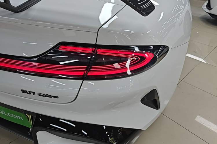 Used Xiaomi Auto SU7 Ultra 2025 Ultra Model Right Rear Taillight