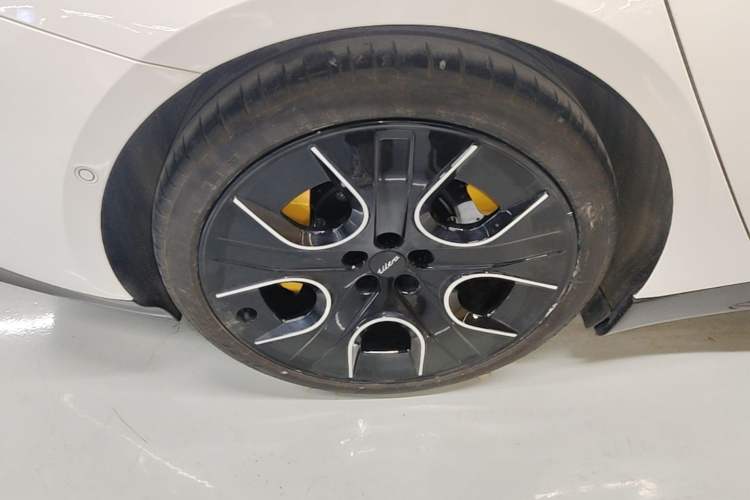 Used Xiaomi Auto SU7 Ultra 2025 Ultra Model Right Rear Wheel Hub