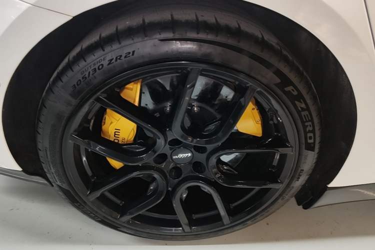Used Xiaomi Auto SU7 Ultra 2025 Ultra Model Right Rear Wheel Hub