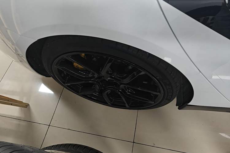 Used Xiaomi Auto SU7 Ultra 2025 Ultra Model Right Rear Wheel Hub