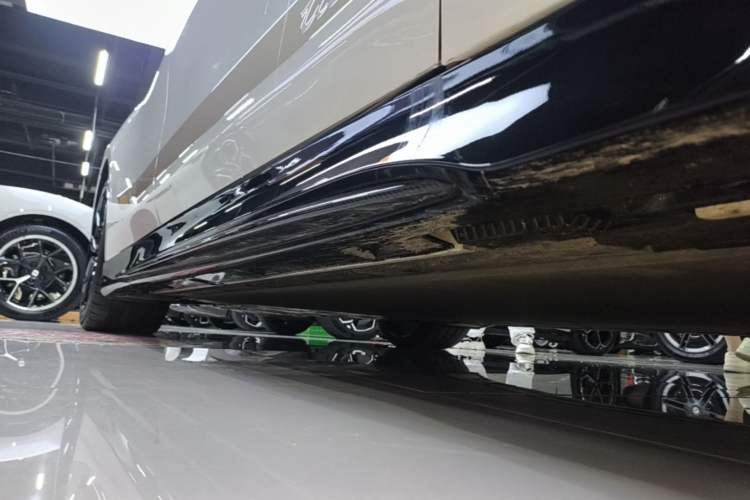 Used Xiaomi Auto SU7 Ultra 2025 Ultra Model Right Side Sill