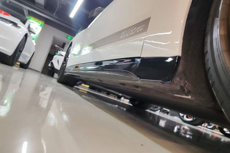 Used Xiaomi Auto SU7 Ultra 2025 Ultra Model Right Side Sill