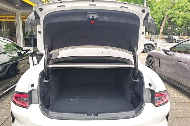 Used Xiaomi Auto SU7 Ultra 2025 Ultra Model Trunk
