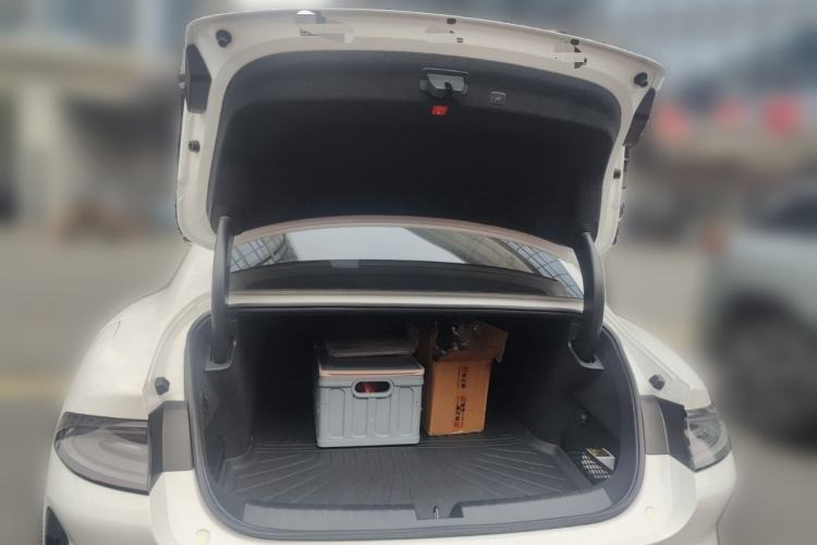 Used Xiaomi Auto SU7 Ultra 2025 Ultra Model Trunk