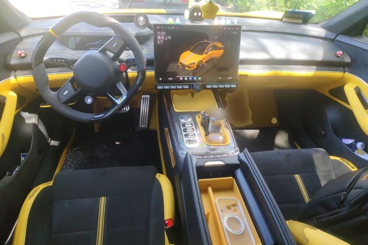 Used Xiaomi Auto SU7 Ultra 2025 Ultra Model Center Console