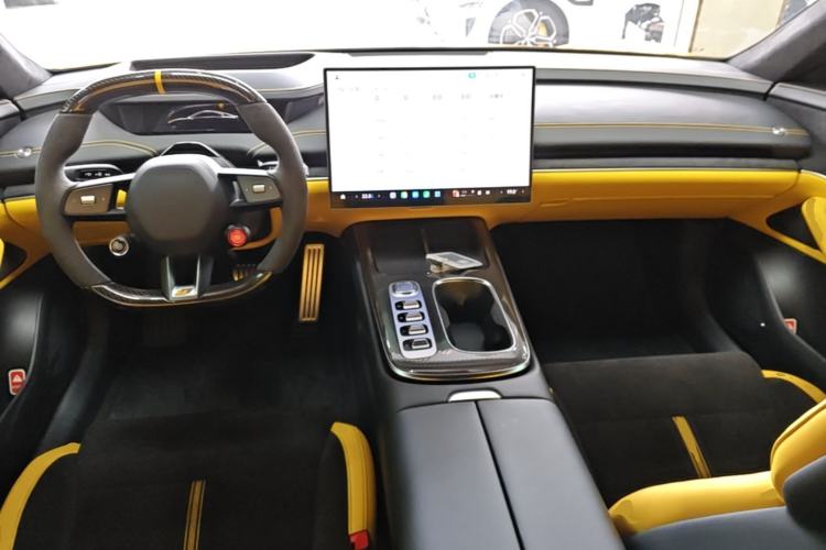 Used Xiaomi Auto SU7 Ultra 2025 Ultra Model Center Console