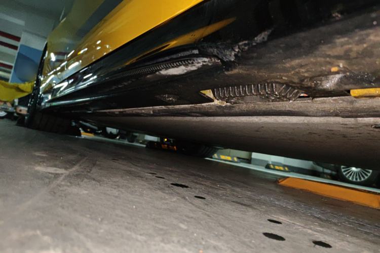 Used Xiaomi Auto SU7 Ultra 2025 Ultra Model Chassis Front Right