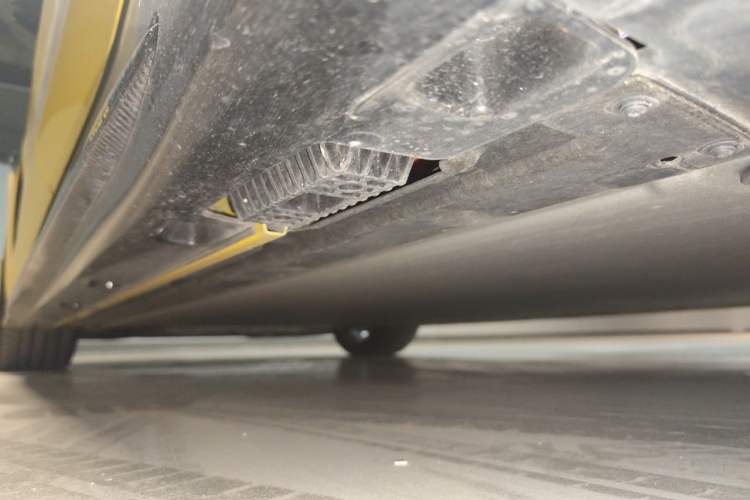 Used Xiaomi Auto SU7 Ultra 2025 Ultra Model Chassis Rear Left